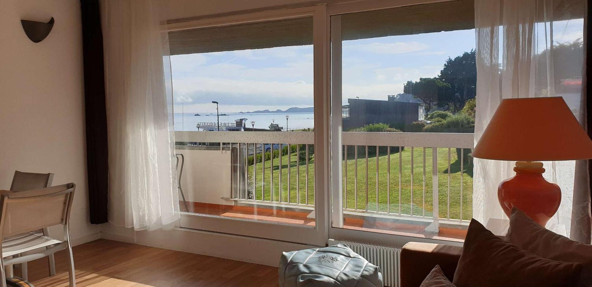 Appartement Vue Sur Mer Avec Terrasse, Plage De Trestraou A Perros-Guirec - Ref 861 Exterior foto